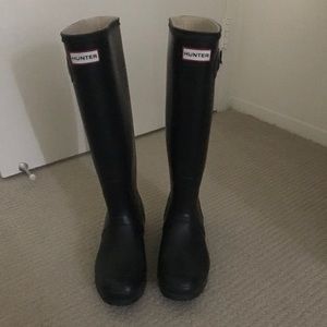 Navy women’s hunter boots